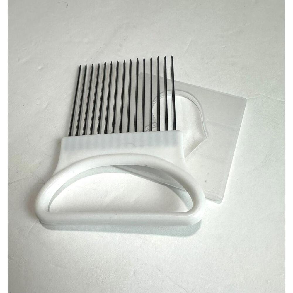White Plastic Handle Stainless Steel Onion Slicer with Heart Case - Picture 3 of 4